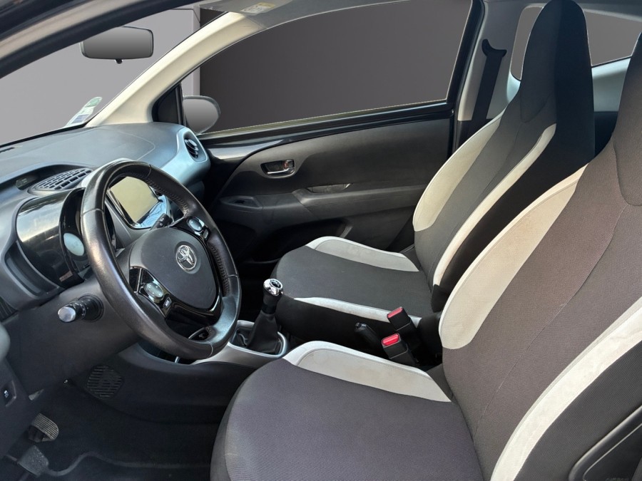 TOYOTA d'occasion AYGO 1.0 VVT-i 69ch x-play 3p de 2018 Nice (06)﻿