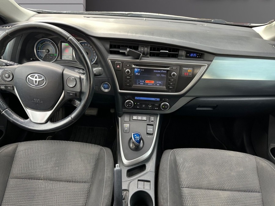 TOYOTA d'occasion AURIS 136H de 2014 Salon de Provence (13)﻿