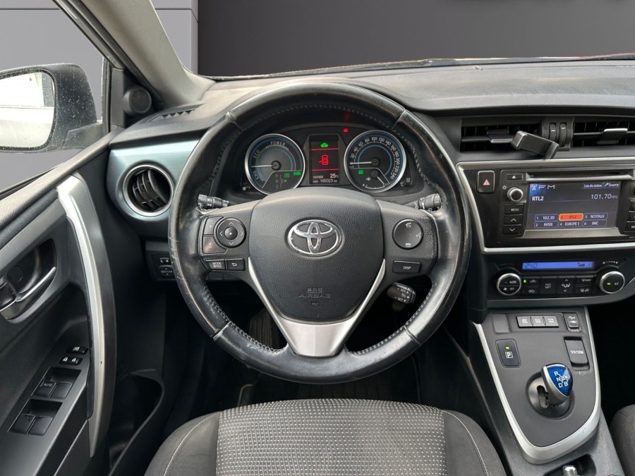 TOYOTA d'occasion AURIS 136H de 2014 Salon de Provence (13)﻿