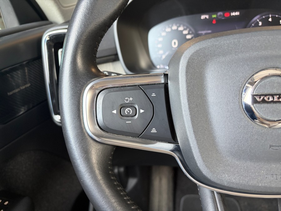 VOLVO d'occasion XC40 2 B3 163  INSCRIPTION LUXE  DCT AUTO de 2021