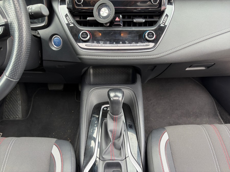 TOYOTA d'occasion COROLLA 184H GR SPORT de 2021 Genevois (74)﻿