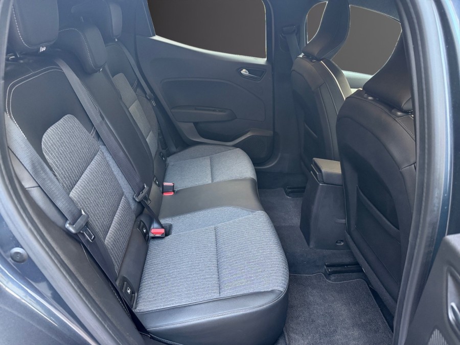 RENAULT d'occasion CLIO 1.6 E-TECH i 16V GPF 145 Hybrid 94 cv Techno