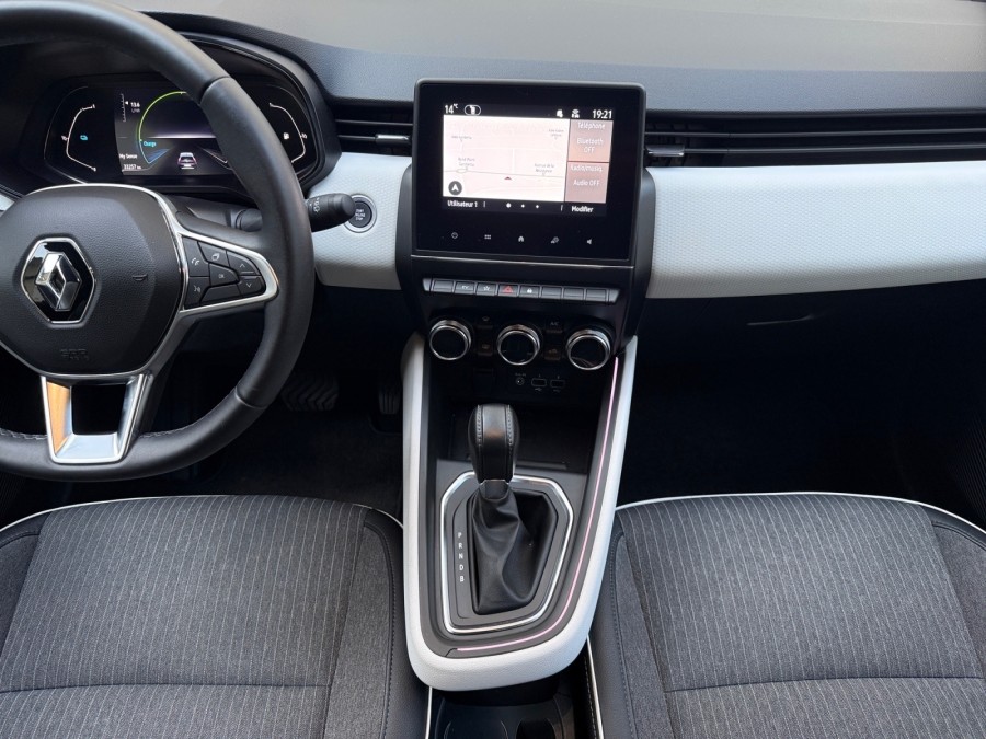 RENAULT d'occasion CLIO 1.6 E-TECH i 16V GPF 145 Hybrid 94 cv Techno