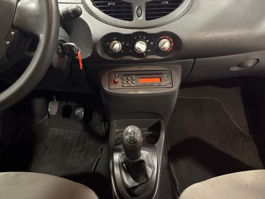 RENAULT d'occasion TWINGO II 1.5 DCI 75 AUTHENTIQUE de 2011 Arras