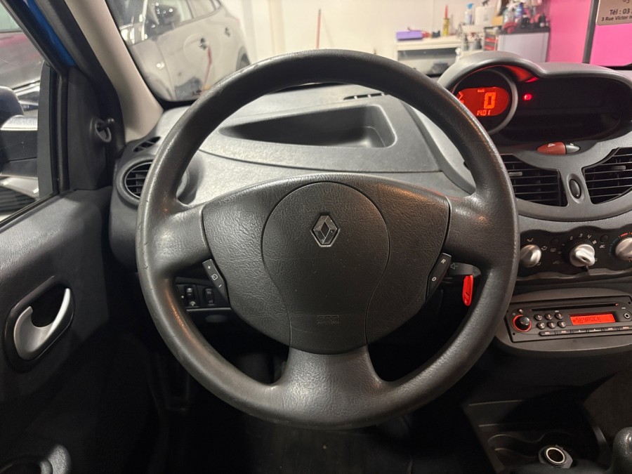 RENAULT d'occasion TWINGO II 1.5 DCI 75 AUTHENTIQUE de 2011 Arras