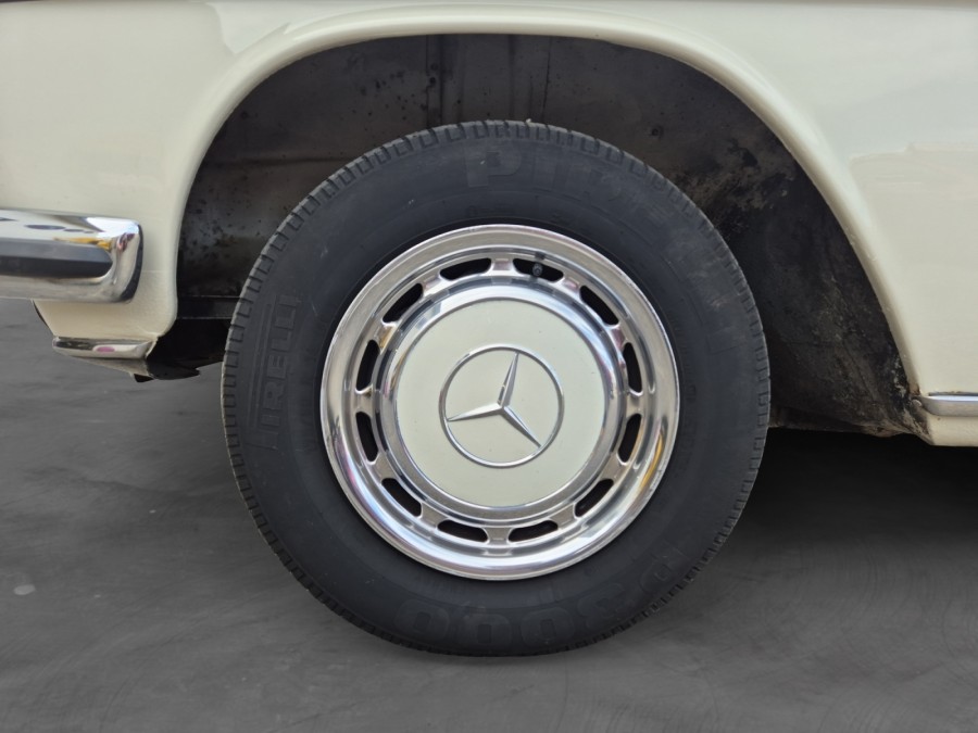 MERCEDES d'occasion 230 230 de 1972 Valence (26)﻿