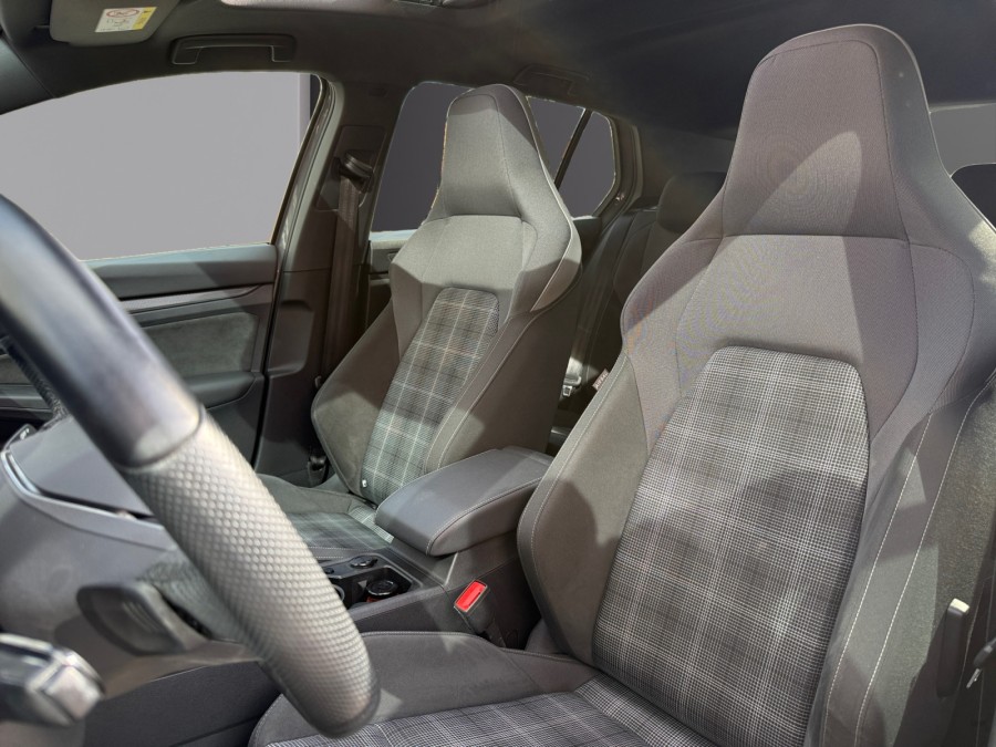 VOLKSWAGEN d'occasion GOLF VIII 2 TDI 200 GTD DSG AUTO de 2023