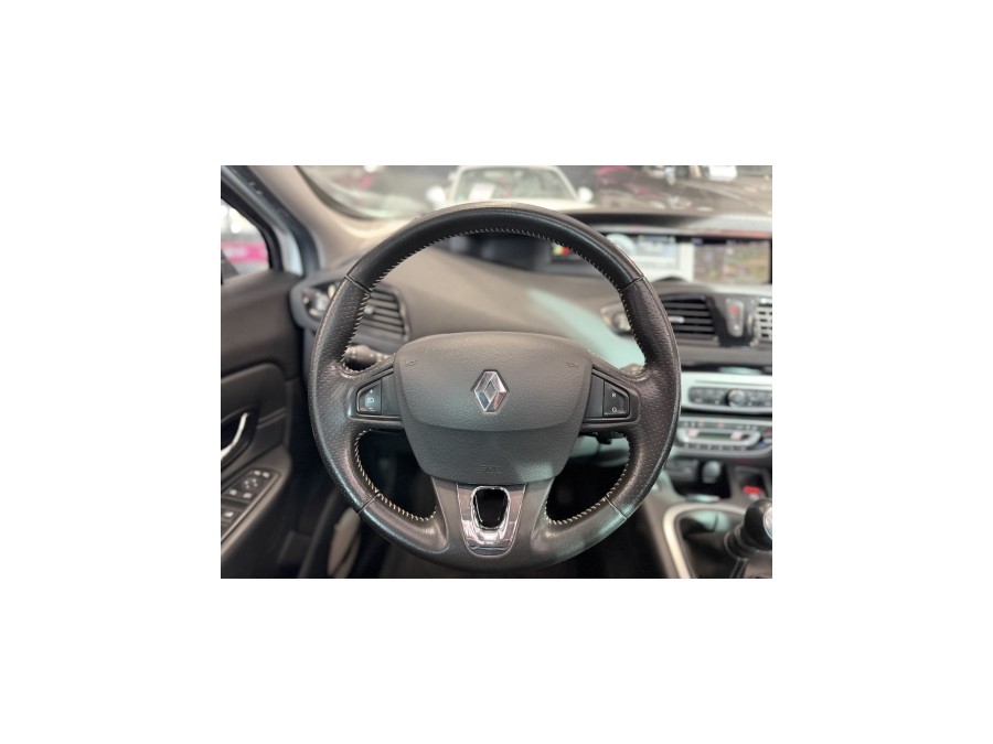 RENAULT d'occasion SCENIC III RENAULT SCENIC III 1.6 DCI 130ch BOSE
