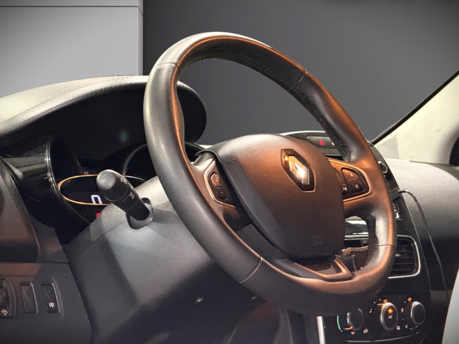 RENAULT d'occasion CLIO IV 1.5 DCI 90 83G ENERGY BUSINESS de 2017