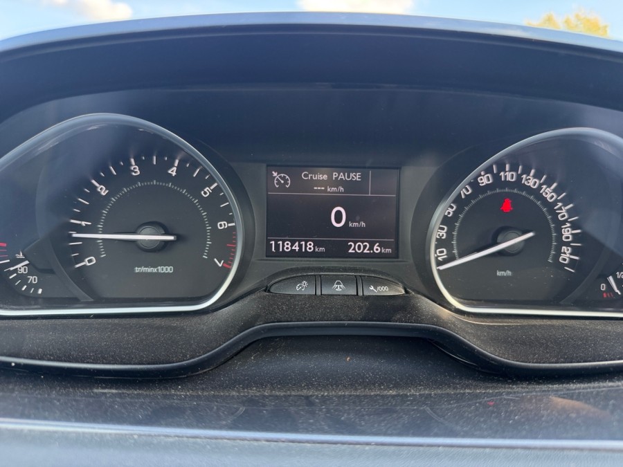 PEUGEOT d'occasion 208 1.6 VTi Féline 6cv 5p de 2012 Orgeval Verneuil