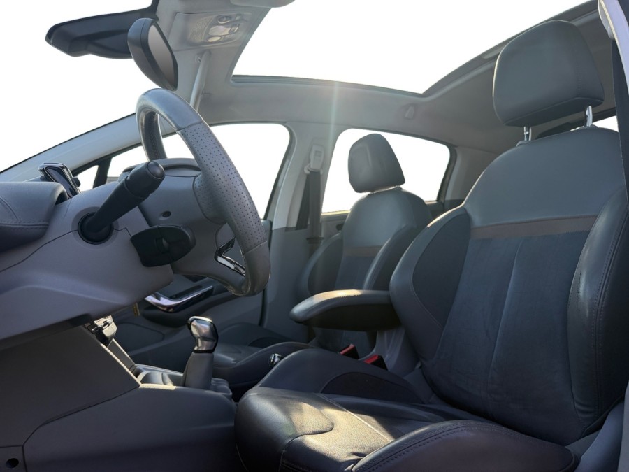 PEUGEOT d'occasion 208 1.6 VTi Féline 6cv 5p de 2012 Orgeval Verneuil