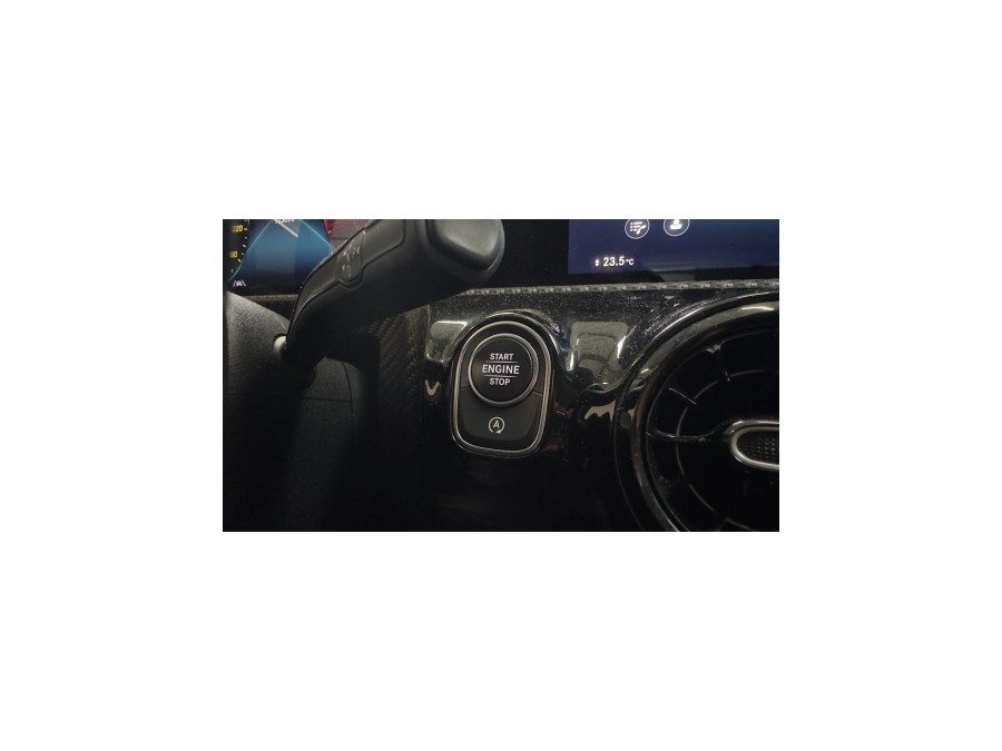 MERCEDES d'occasion A CLASSE A 200 D STYLE LINE AUTO de 2021 Bretigny