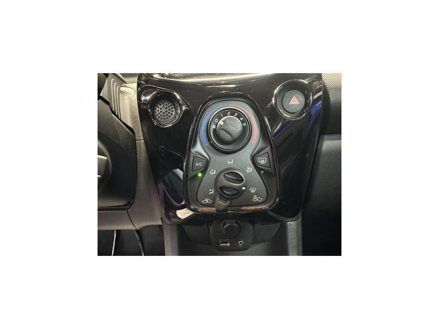 CITROEN d'occasion C1 VTi 72 S&S Feel 5p E6.d de 2021 Villebon Sur