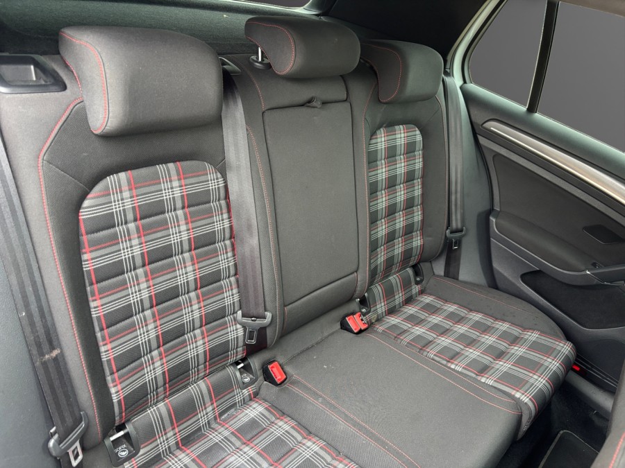 VOLKSWAGEN d'occasion GOLF 2.0 TSI 230ch BlueMotion Technology GTI