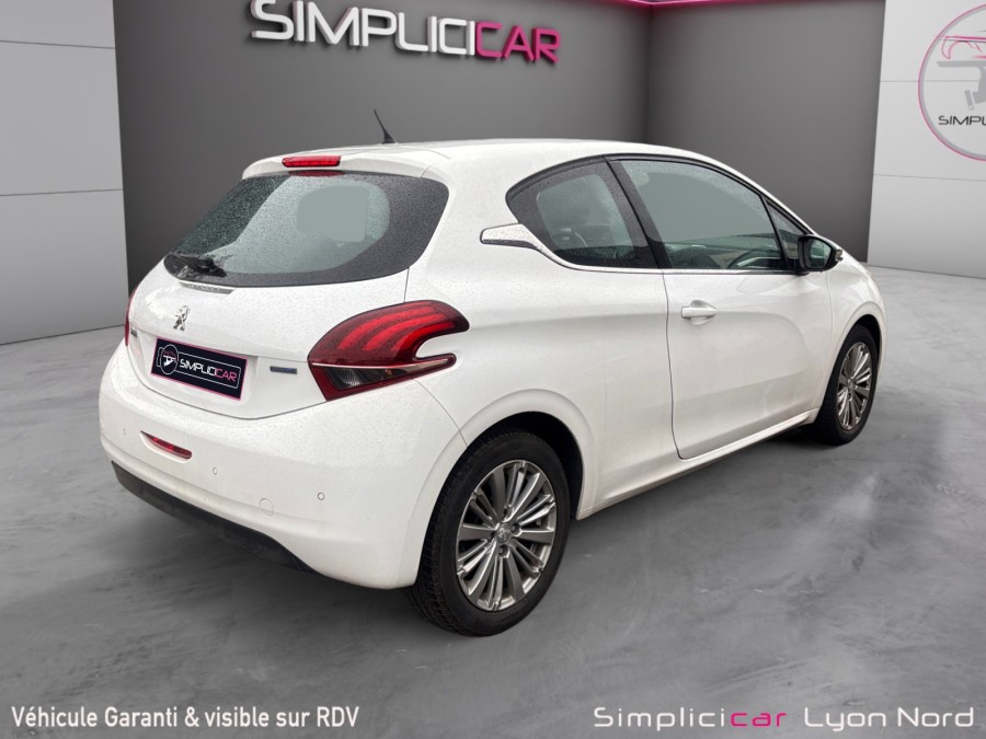PEUGEOT d'occasion 208 1.6 BlueHDi 100ch Allure S&S 5p de 2015 Lyon