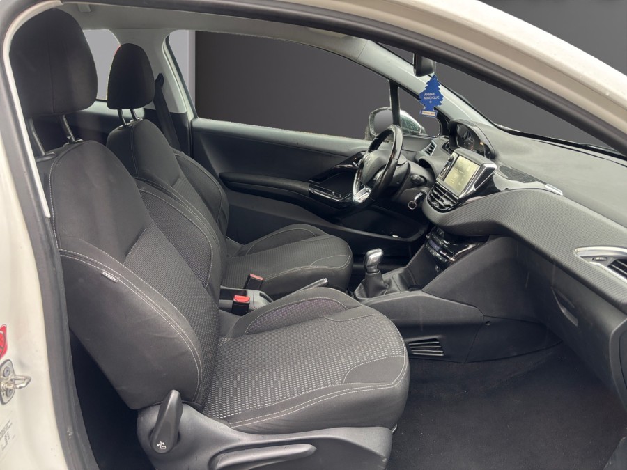 PEUGEOT d'occasion 208 1.6 BlueHDi 100ch Allure S&S 5p de 2015 Lyon
