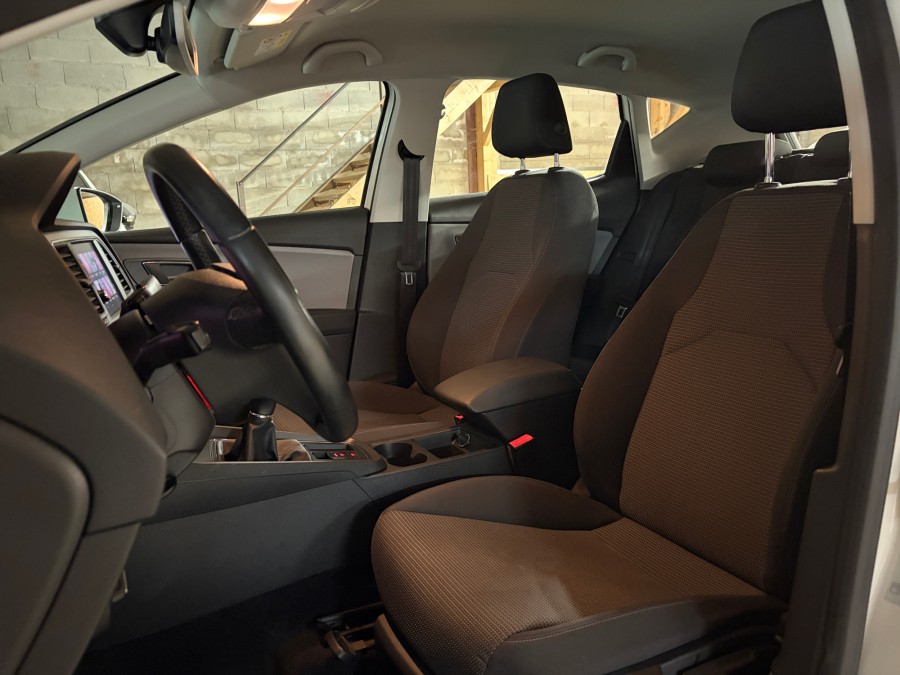 SEAT d'occasion LEON 1.5 TGI 130 STYLE de 2020 Rodez (12)﻿
