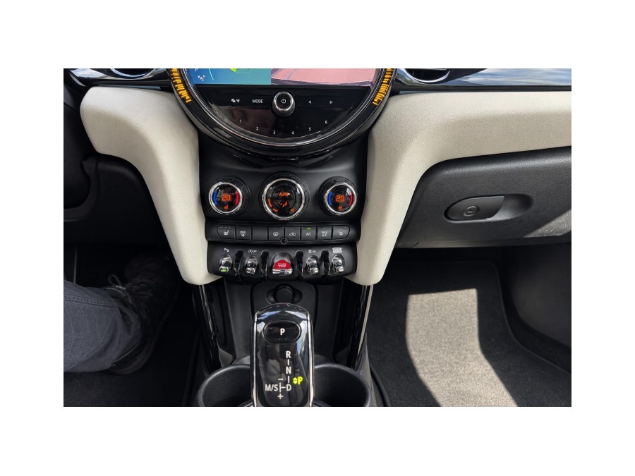 MINI d'occasion MINI 1.5 COOPER 136 GREENWICH AUTO de 2024 Paris 17