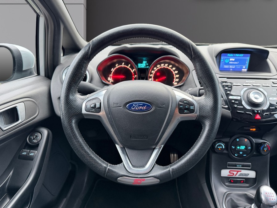 FORD d'occasion FIESTA 1.6 EcoBoost 200ch ST200 3p de 2016 Toulon Est