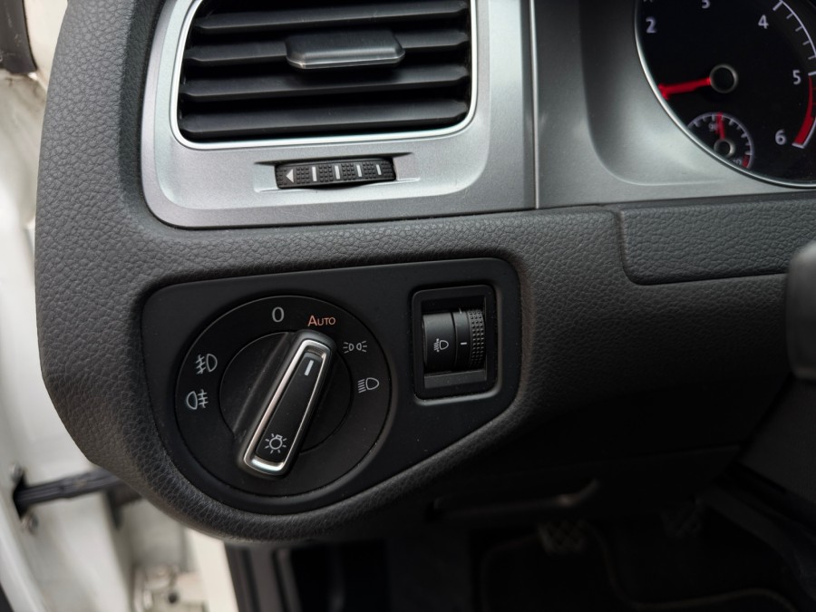 VOLKSWAGEN d'occasion GOLF 1.6 TDI 110 LOUNGE de 2015 Nîmes (30)﻿