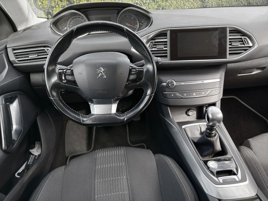 PEUGEOT d'occasion 308 II ALLURE 1.6 BLUE HDI 120Ch de 2017 Poitiers