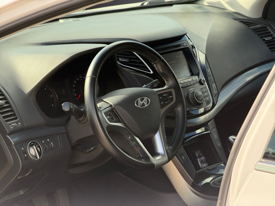 HYUNDAI d'occasion i40 1.7 CRDi136 PACK Premium de 2015 Orleans (45)﻿