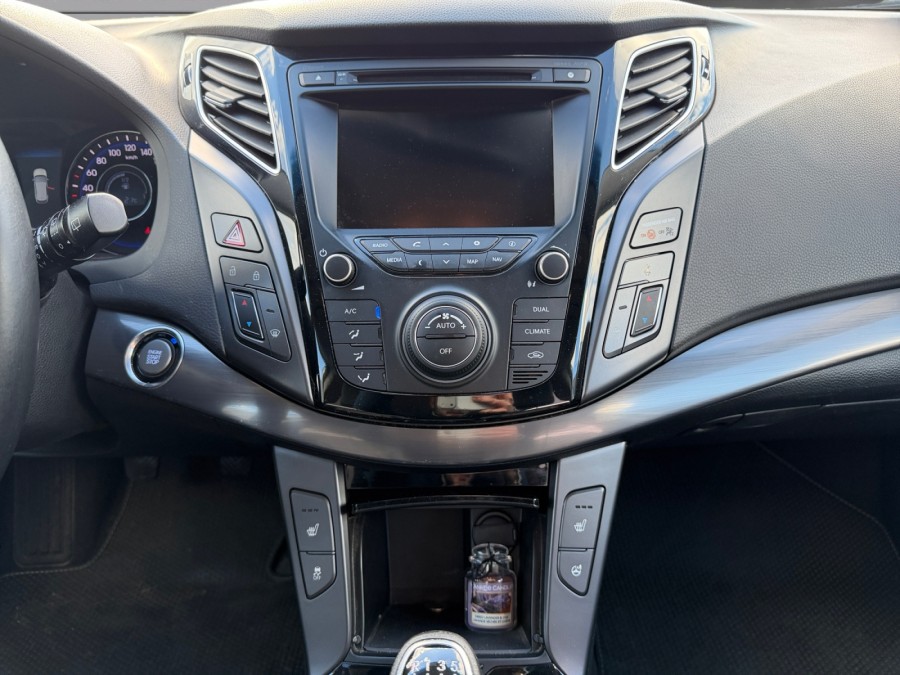 HYUNDAI d'occasion i40 1.7 CRDi136 PACK Premium de 2015 Orleans (45)﻿