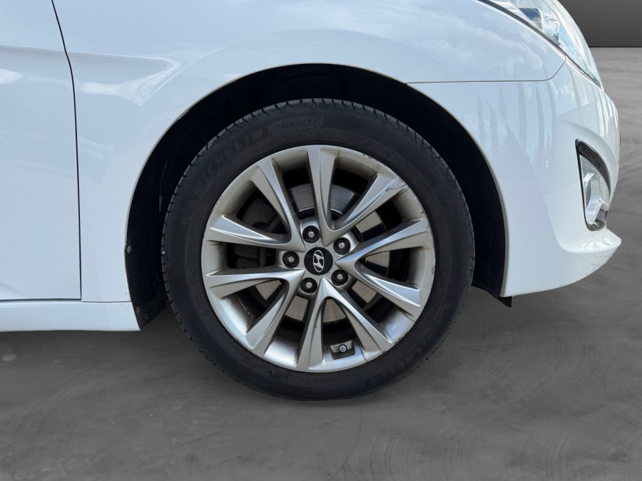 HYUNDAI d'occasion i40 1.7 CRDi136 PACK Premium de 2015 Orleans (45)﻿