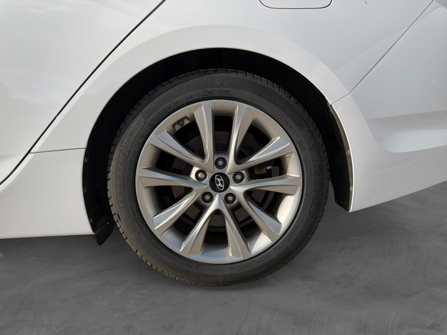 HYUNDAI d'occasion i40 1.7 CRDi136 PACK Premium de 2015 Orleans (45)﻿
