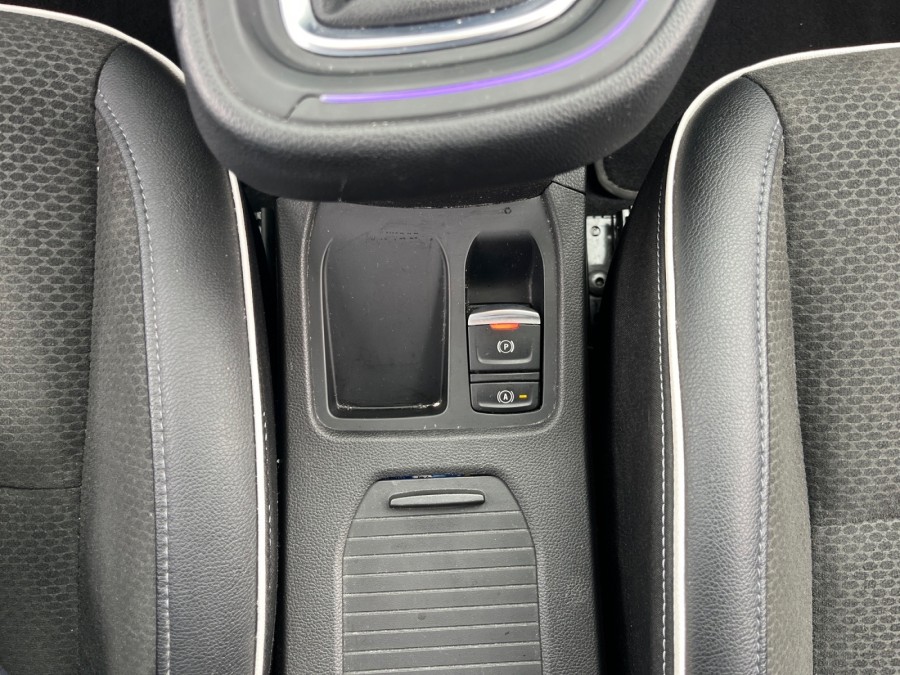 RENAULT d'occasion CLIO V 1.5 BLUE DCI 115 ZEN de 2020 Salon de