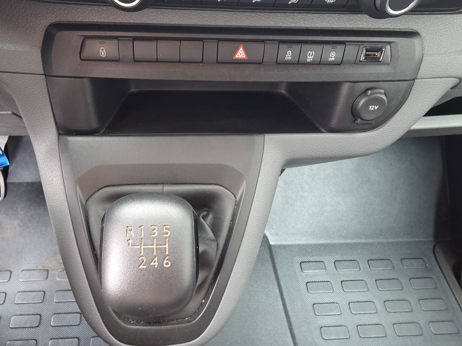 CITROEN d'occasion JUMPY M 1.6 BLUE HDI 115 CONFORT de 2017 Le Puy en