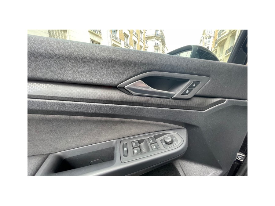 VOLKSWAGEN d'occasion GOLF 2.0 TSI 245 GTI DSG de 2023 Paris 15 (75)﻿