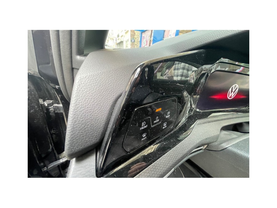 VOLKSWAGEN d'occasion GOLF 2.0 TSI 245 GTI DSG de 2023 Paris 15 (75)﻿