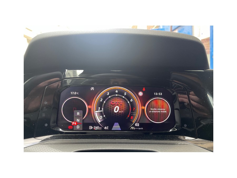 VOLKSWAGEN d'occasion GOLF 2.0 TSI 245 GTI DSG de 2023 Paris 15 (75)﻿