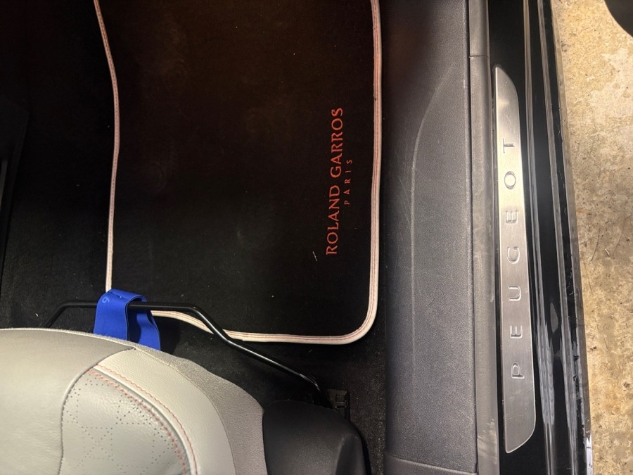 PEUGEOT d'occasion 208 1.6 EHDI 92 FAP BUSINESS de 2015 Nord Isère