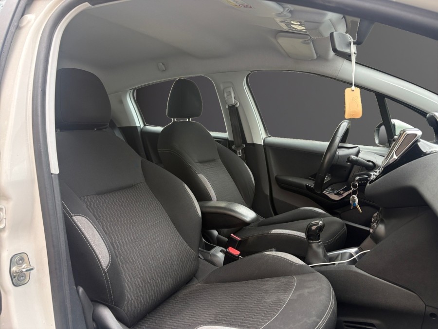 PEUGEOT d'occasion 208 1.6 BLUE HDI 100 BUSINESS R de 2015 Nord Isère