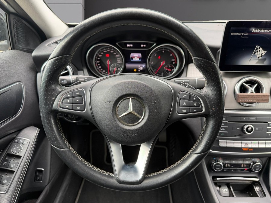MERCEDES d'occasion GLA 200 D 2.2 CDI 4MATIC  sensation 7G de 2017