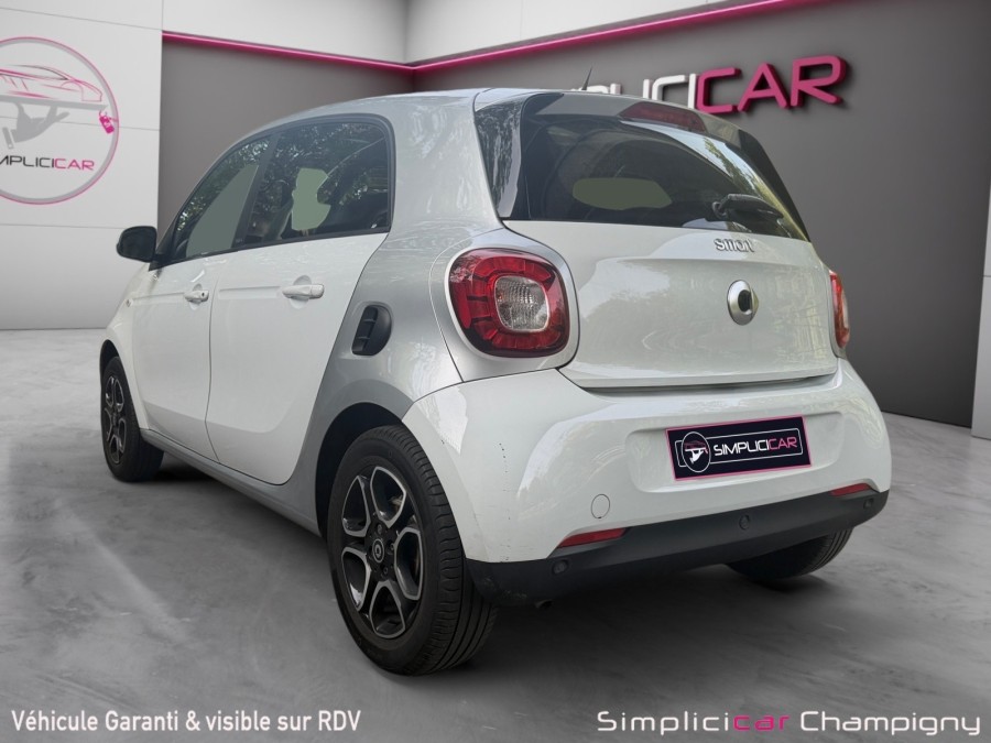 SMART d'occasion FORFOUR 90ch prime de 2017 Champigny sur Marne (94)﻿