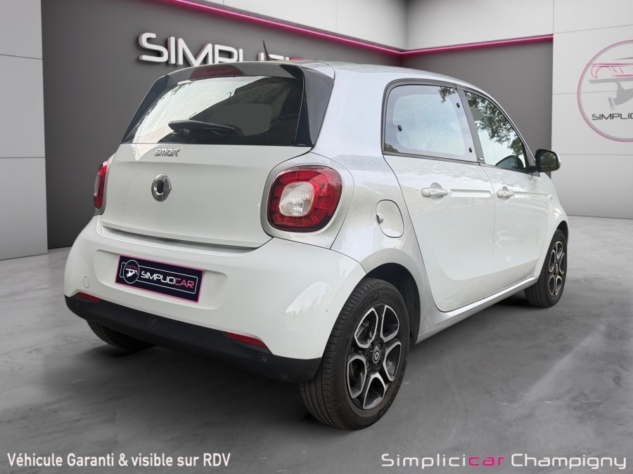 SMART d'occasion FORFOUR 90ch prime de 2017 Champigny sur Marne (94)﻿