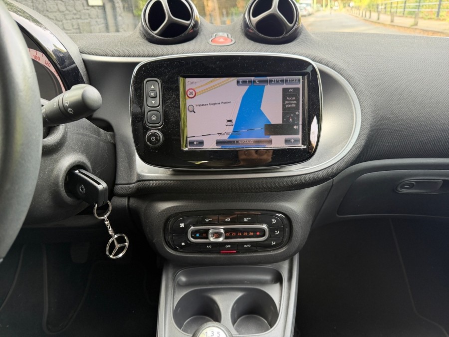SMART d'occasion FORFOUR 90ch prime de 2017 Champigny sur Marne (94)﻿