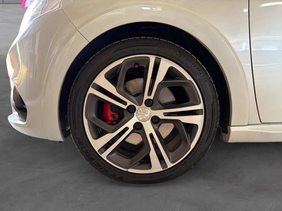 PEUGEOT d'occasion 208 1.6 THP de 2017 Rodez (12)﻿