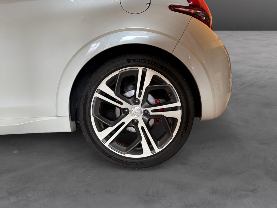 PEUGEOT d'occasion 208 1.6 THP de 2017 Rodez (12)﻿