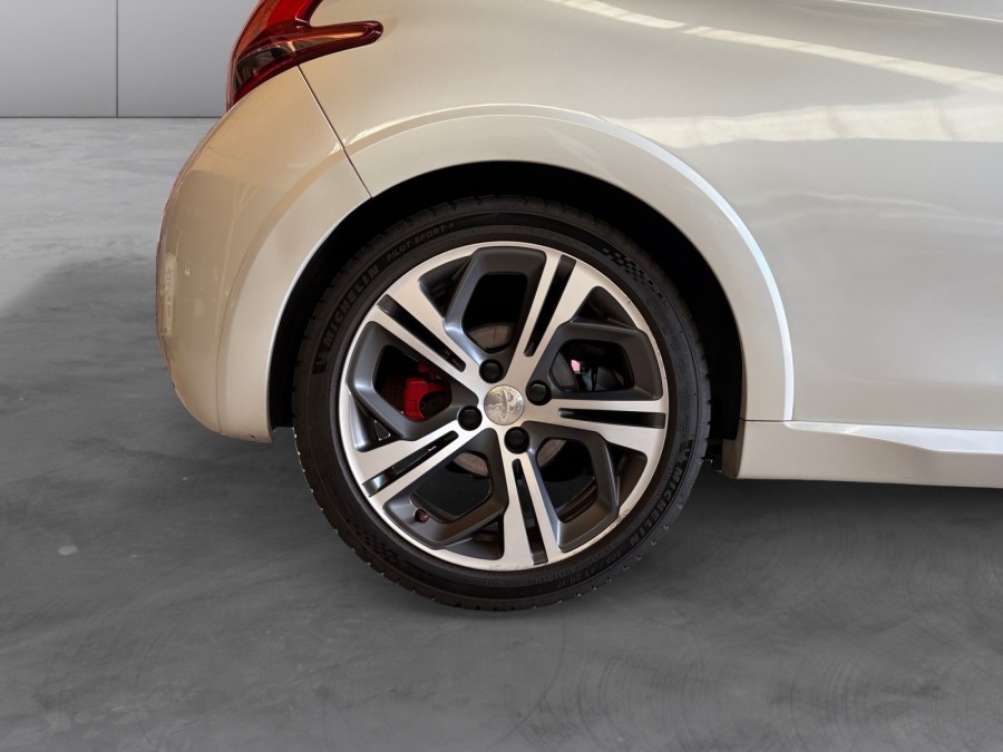 PEUGEOT d'occasion 208 1.6 THP de 2017 Rodez (12)﻿