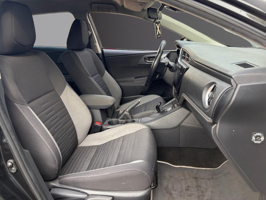 TOYOTA d'occasion AURIS II 1.8 136H DYNAMIC AUTO de 2018 Lyon St
