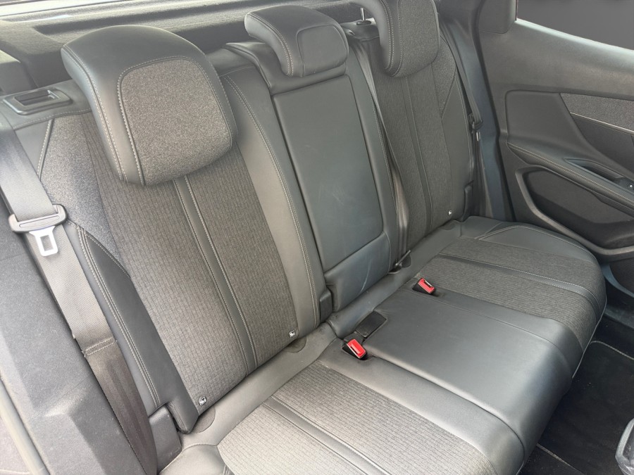 PEUGEOT d'occasion 3008 1.2 PURE TECH 130 GT LINE de 2019 Nîmes (30)﻿