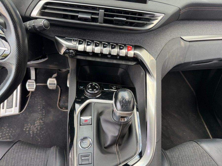 PEUGEOT d'occasion 3008 1.2 PURE TECH 130 GT LINE de 2019 Nîmes (30)﻿