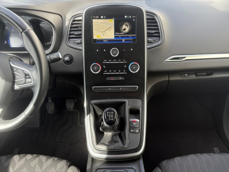 RENAULT d'occasion SCENIC 1.7 BLUE DCI 120 INTENS de 2018 Saint