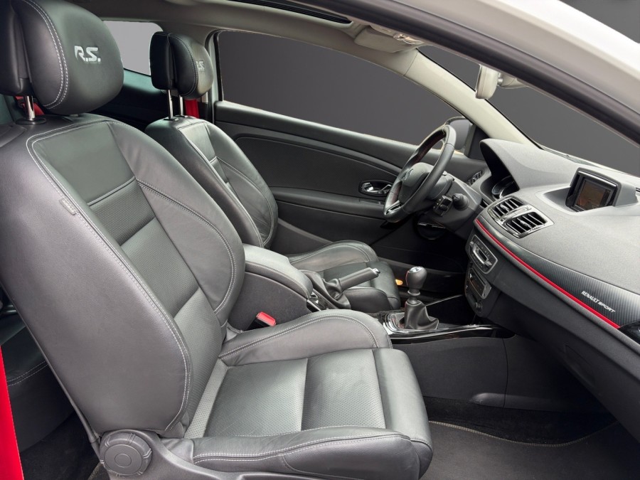 RENAULT d'occasion MEGANE III 2 16V 265 RENAULT SPORT COUPE de 2013