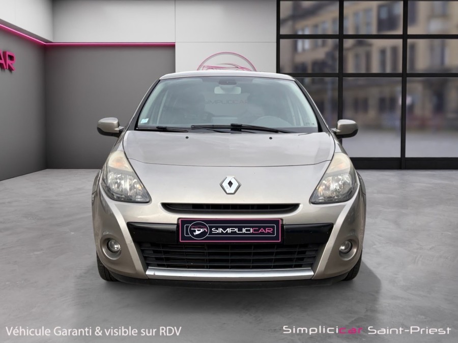 RENAULT d'occasion CLIO EXPRESSION CLIM 1.5DCI 90 de 2011 Lyon St
