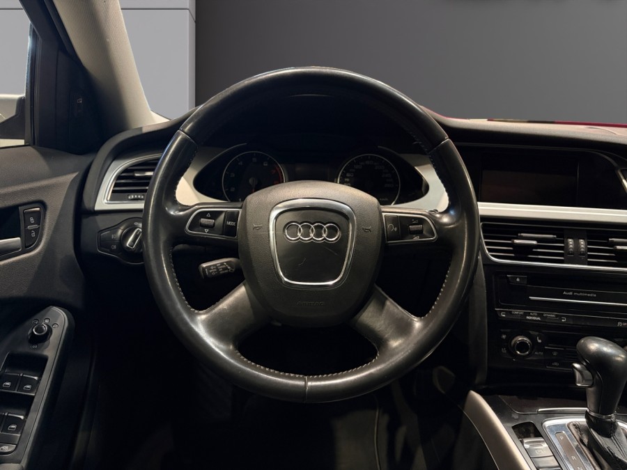 AUDI d'occasion A4 AVANT 2 TFSI 211 QUATTRO  S TRONIC AUTO de 2011